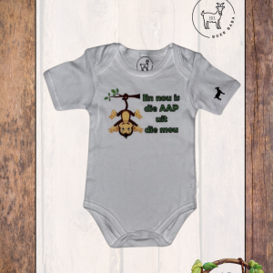 En nou is die aap uit die mou.